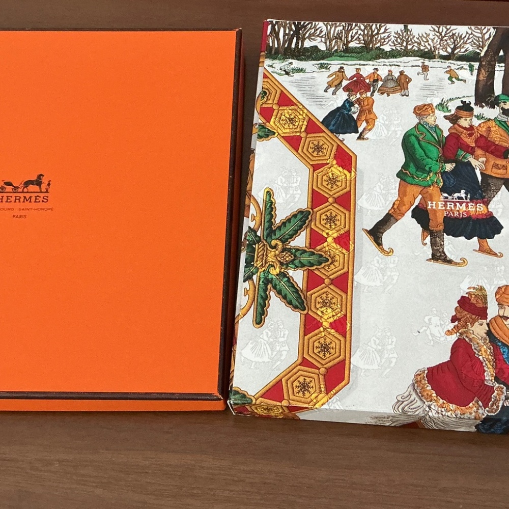 Hermes Silk Scarf - Carre with orange box and gift box - Picture 2 of 4